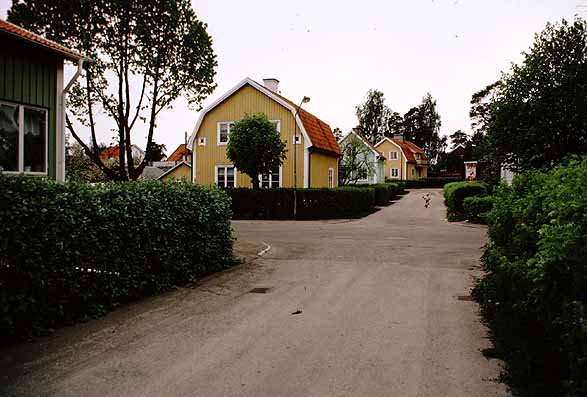 Småstadsideal. 1920-talshus i Hallstavik.