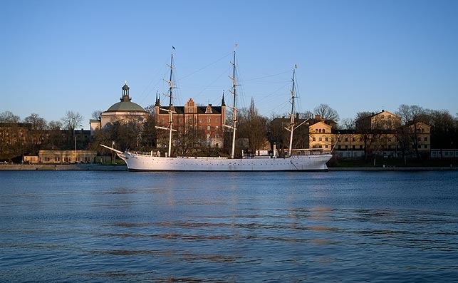 Segelfartyget af Chapman vid Skeppsholmen är vandrarhem